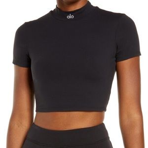 ALO YOGA - Captivate Crop Short Sleeve